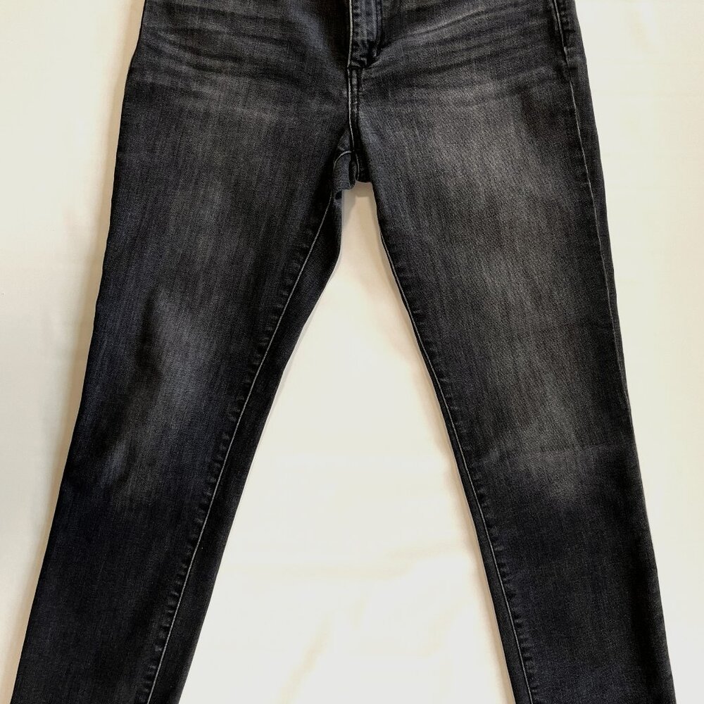 Joe's Women's Jeans in Faded Grey - Excellent Condition!